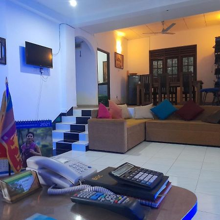 Smart Holiday Inn Galle Bagian luar foto
