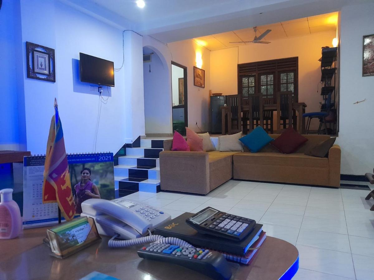 Smart Holiday Inn Galle Bagian luar foto